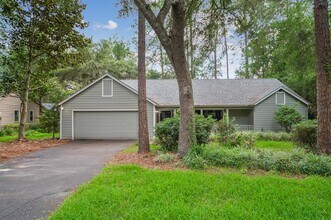 Building Photo - 8025 SW 47th Ct