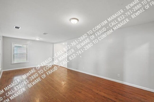 Photo - 1928 Oldgate Ln House