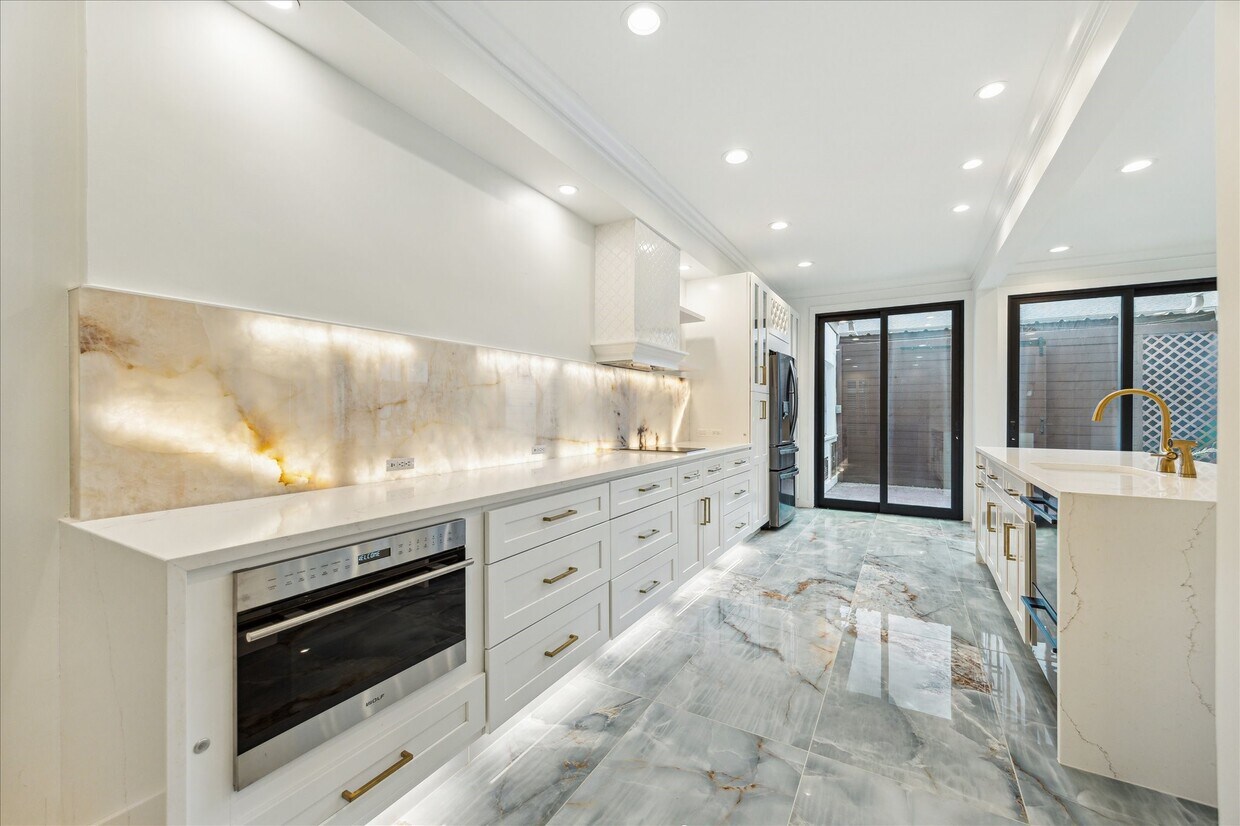 Foto principal - 1201 McDuffie St