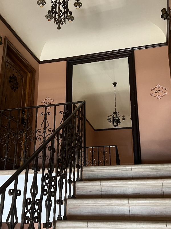 Photo - 325-327 S Detroit St Apartment