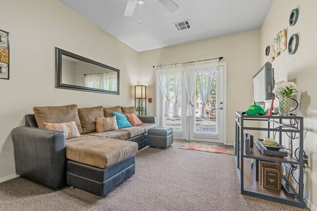 Foto del interior - River Valley Flats