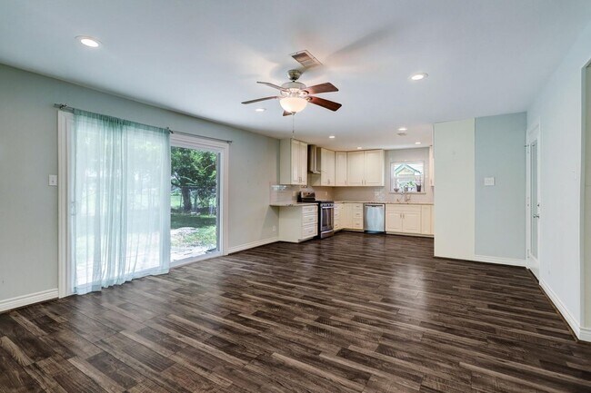 Building Photo - 9410 Pipestone St