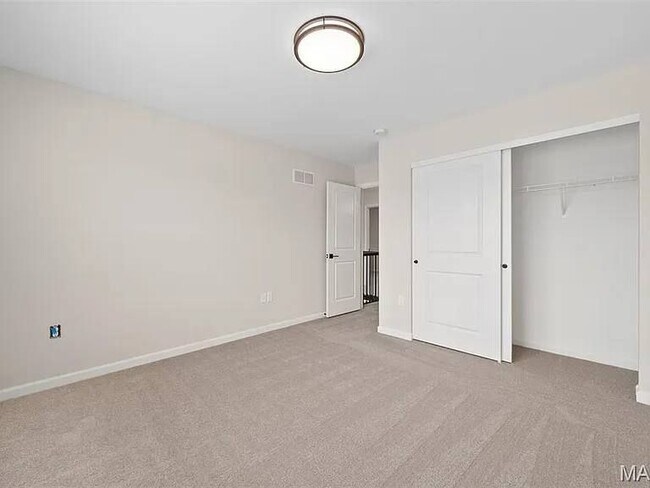 Foto del edificio - 3304 White Pine Dr
