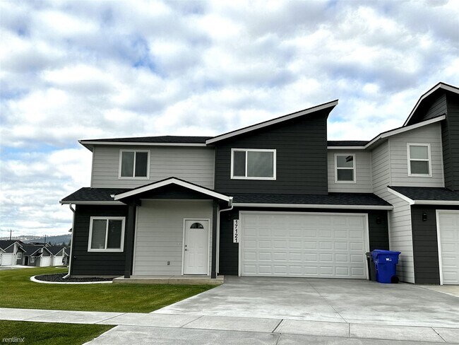 Building Photo - 3 br, 2.5 bath Duplex - 17121 East Boone A...