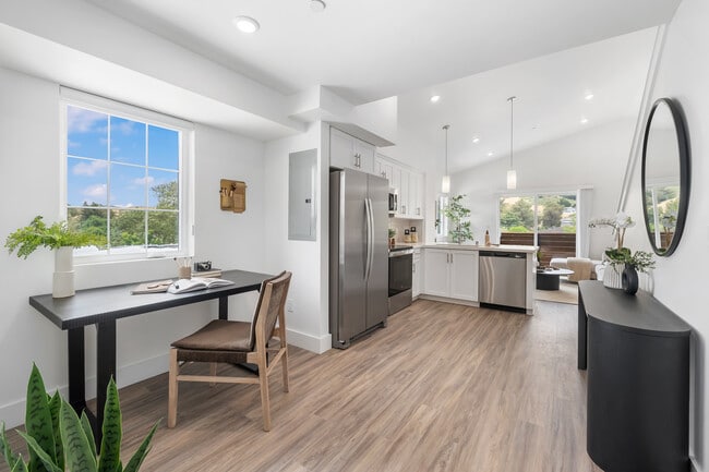 Building Photo - Artisan Apartments