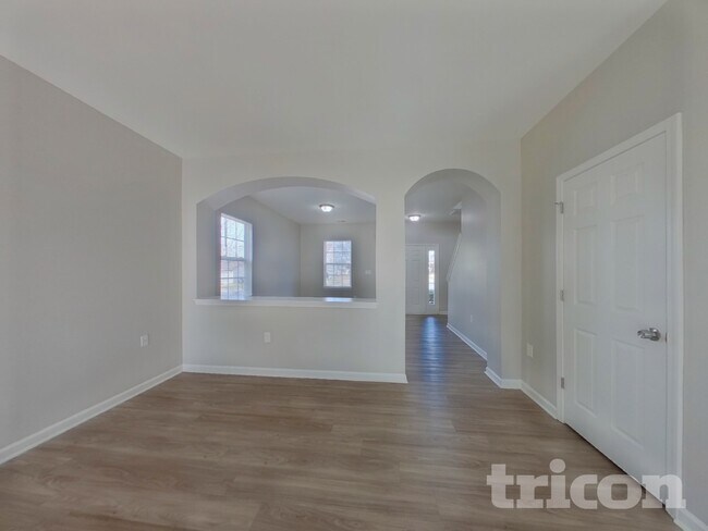 Foto del edificio - 1221 Jordans Pond Ln