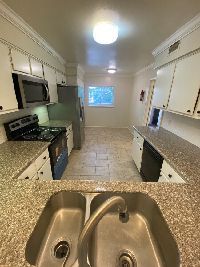 Foto del edificio - 2210 Dorrington St
