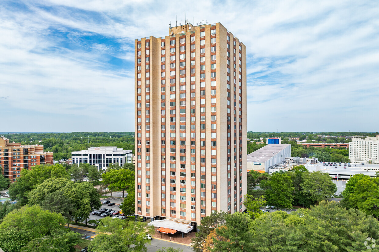 9701 Campos Rd - Washingtonian Tower