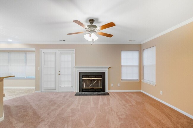 Foto del edificio - 3304 Brooktree Ln