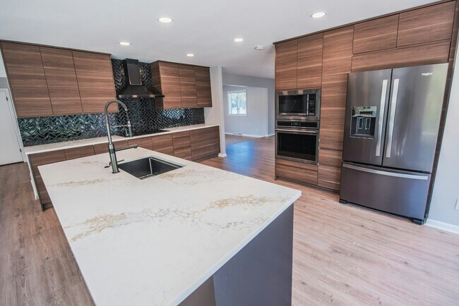 Foto del edificio - 1545 W Spruce Ct