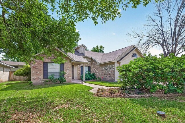 Foto del edificio - 3110 Flintwood Dr