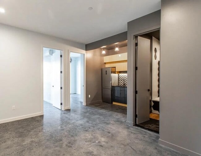 Building Photo - 1 bedroom in BROOKLYN NY 11225