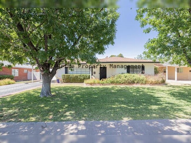 Photo - 1838 E Hazelwood St House