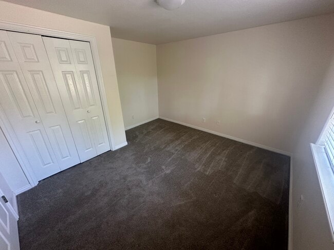 Foto del edificio - 4793 W Country Club Dr