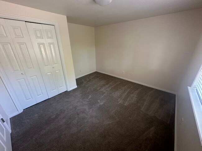 Building Photo - 4793 W Country Club Dr