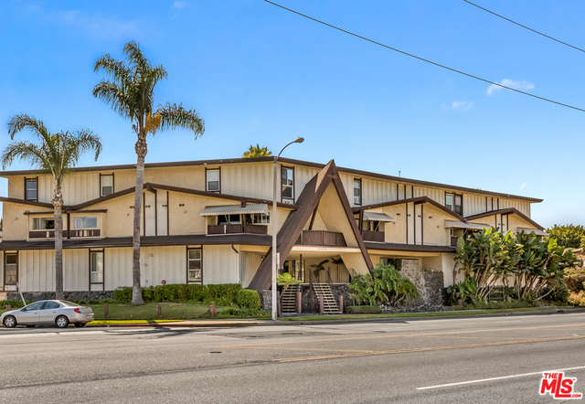 Foto del edificio - 7000 S La Cienega Blvd