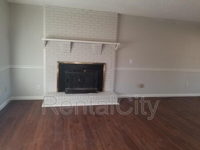 Building Photo - 1124 Bridgette St
