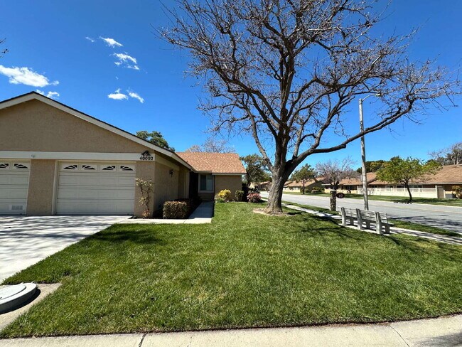 Foto del edificio - Enjoy Resort-Style 55+ Living in This Bright Camarillo Home