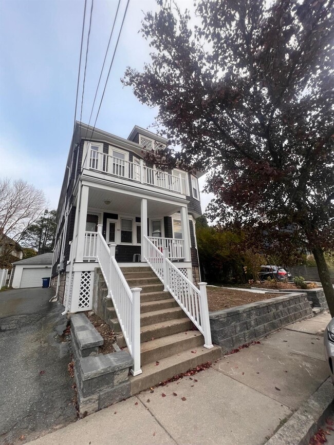 Building Photo - 110 W Quincy St