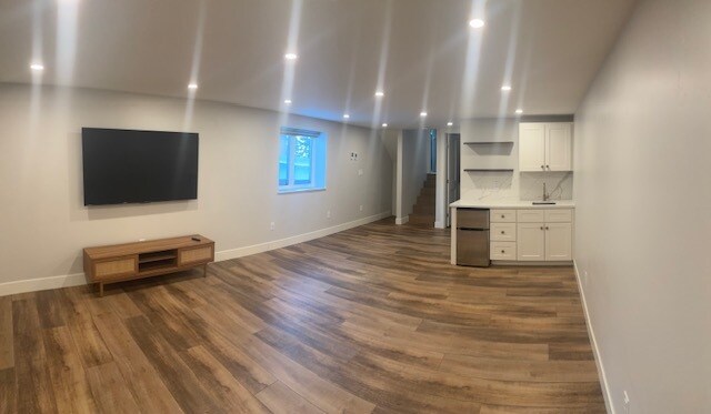 Foto del edificio - 121 Burgundy Cir