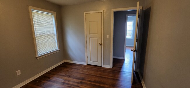 Foto del edificio - 23 N Haley St