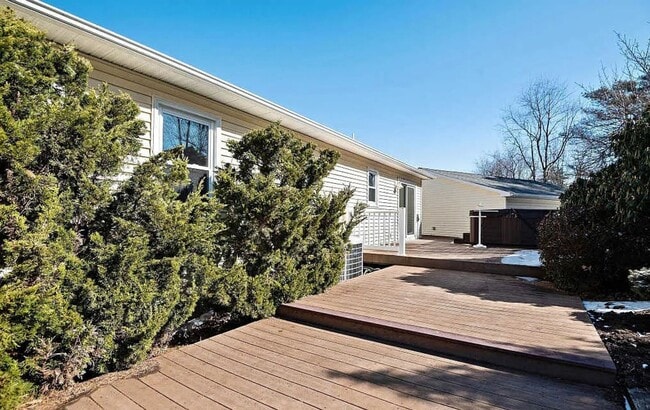 Building Photo - Single Family Home in Established Green Valley community available March 1st!