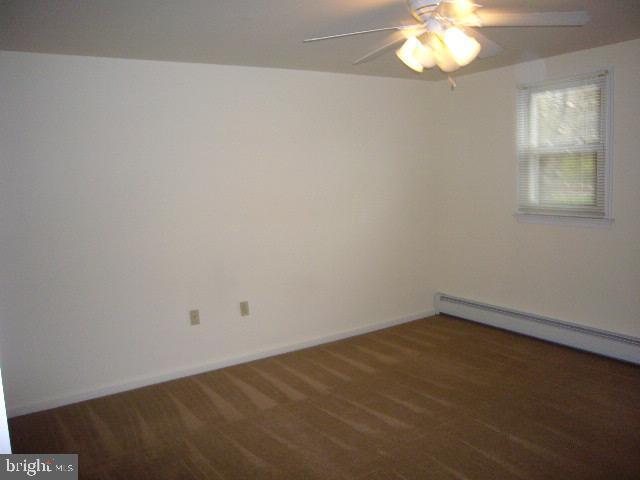Building Photo - 136 E Park Ave