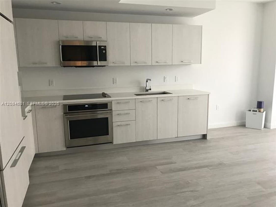 Photo - 55 SW 9th St cu-2807