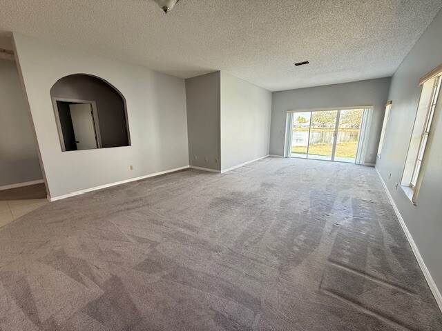 Foto del edificio - 5773 Parkview Lake Dr