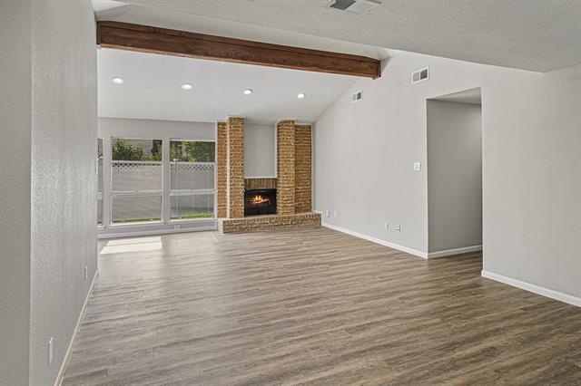 Building Photo - 15712 Kingscrest Cir