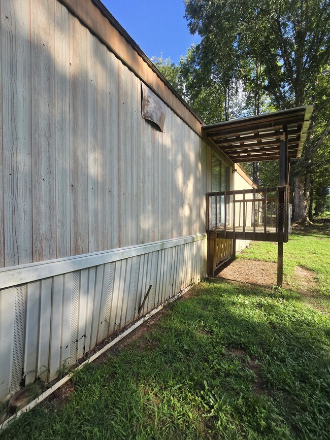 Building Photo - 3553 Boyette Dr