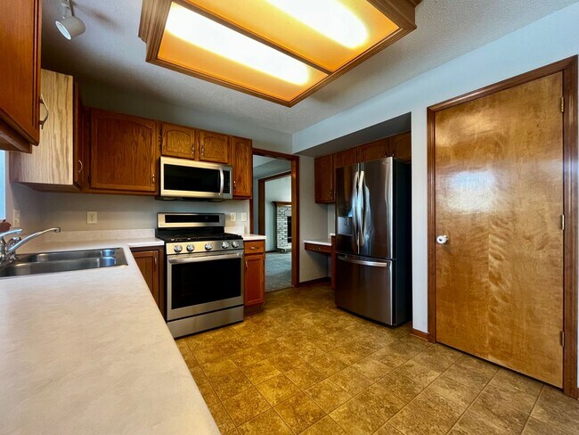 Foto del edificio - Home for Rent by Capital Property Management