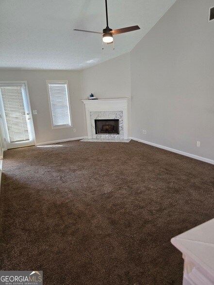 Foto del edificio - 65 Trelawney Ave