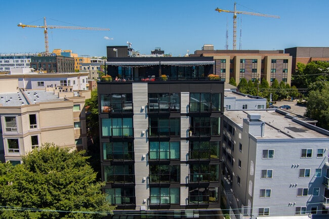 Building Photo - Jet on Boylston