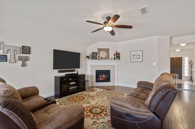 Foto del edificio - 1813 Ranch Trail Rd