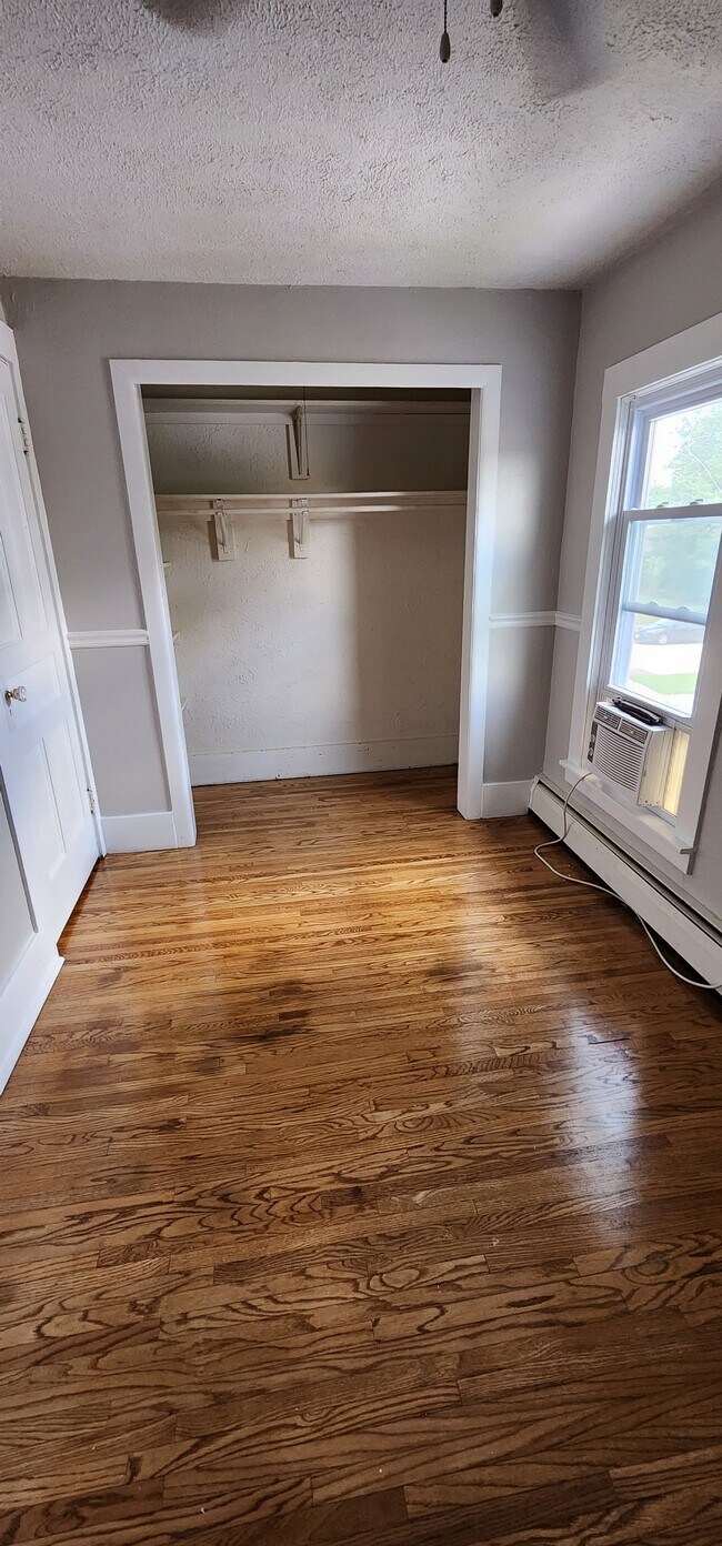 Bedroom - 714 Richmond St