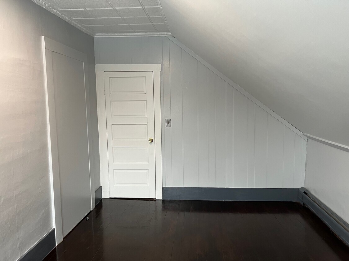 10 Mineral St Unit 7, Springfield, VT 05156 Apartments in Springfield