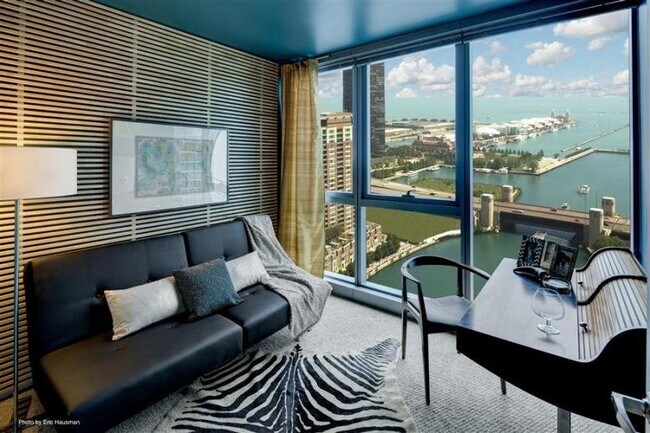Foto del edificio - 354 E Wacker Dr
