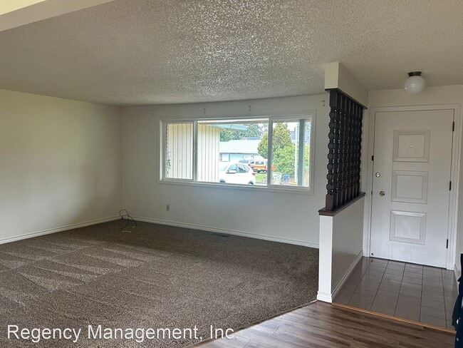 Building Photo - 3 br, 2 bath House - 19470 SW Celebrity St...