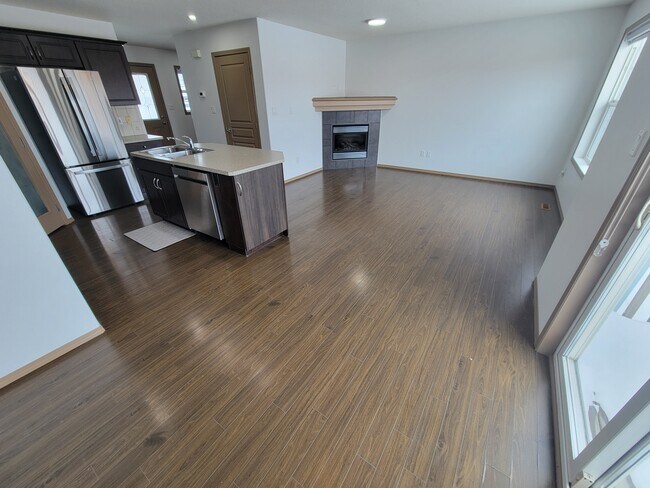 Building Photo - 115 Rue Magnan