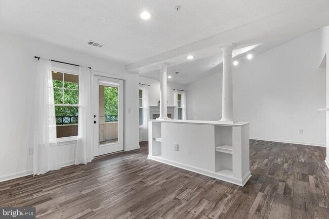 Building Photo - 12004 Taliesin Pl