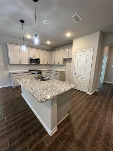 Foto del edificio - 2905 Upland Trail Ln