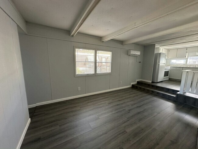 Building Photo - 130 S Suncoast Blvd