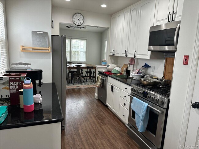 Foto del edificio - 15 Brook Dr