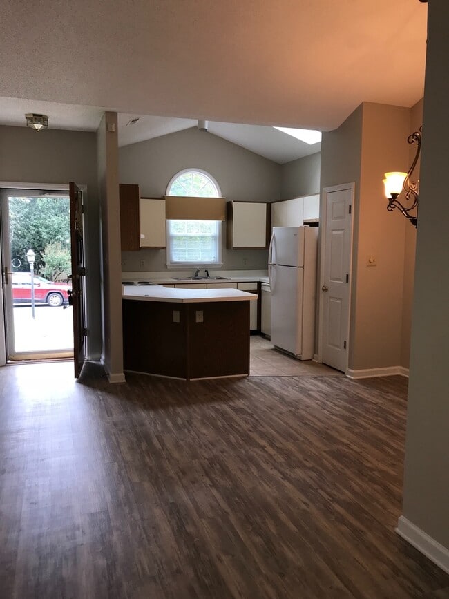 Building Photo - Location, Community, Quality Living. It St...