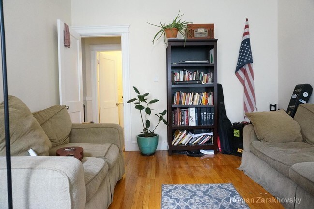 Foto del edificio - 1842 Commonwealth Ave