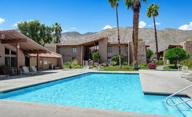 Foto del edificio - Serene Oasis Condo in Palm Springs (Monthly Only - No Long Term)