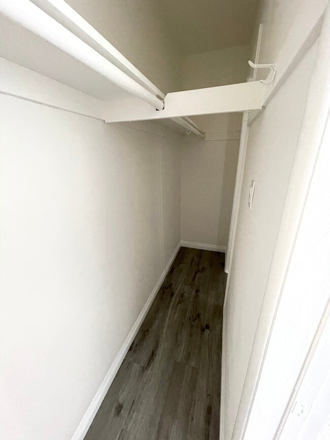 Building Photo - 1337 19th St