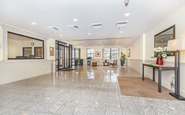 Building Photo - 110 Cypress St