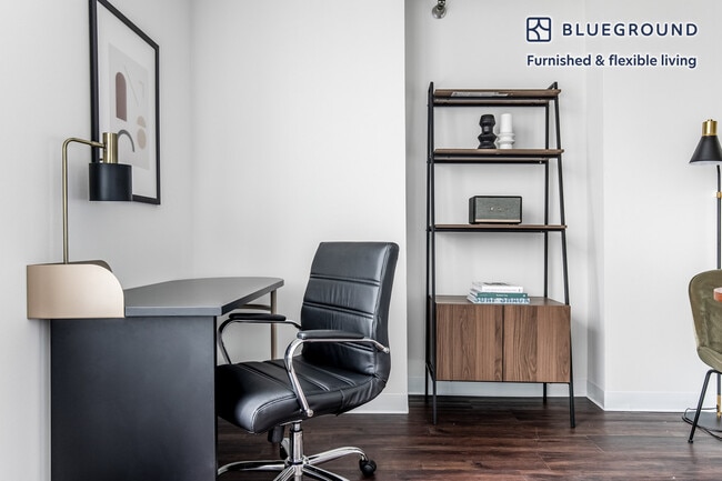 Foto del edificio - 445 E Ohio St